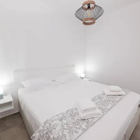 Di La Apartamento *