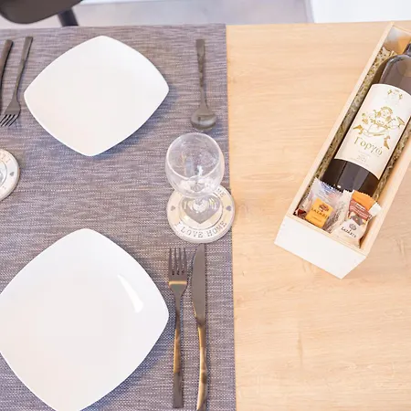 Di La Appartamento *